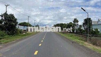 Cần bán nhà lớn ,đã có sẵn 100 thổ cư.