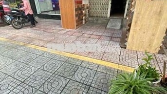 Cho thuê mặt bằng vỉa hè tạ quang bửu