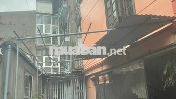NHƯỢNG GẤP 2 PHÒNG TRỌ ĐIỀU HÒA, MỖI PHÒNG GIẢM 500K Ở 70 VĂN TRÌ