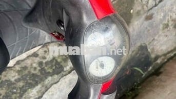 xe piggio Zip Y dang the thao dời 2014