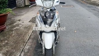 Lead 125 dán tem chùm