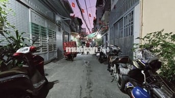 Ban Nhà Hẻm 4m Đường Huỳnh Tấn Phát, Q7 – Kinh doanh 9 Phòng cho