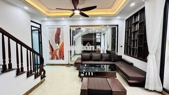 BÁN NHÀ ĐẸP – TRUNG TÂM CẦU GIẤY – 2 THOÁNG VĨNH VIỄN – FULL NỘI THẤT