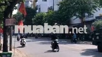 KẸT TIỀN CẦN BÁN GẤP NHÀ QUÂN 12