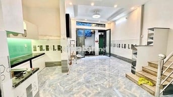Nhà khu vip P10 . Q8 DT 4x7. nở 7m .2 lầu sân thượng .5 P .4 tolet