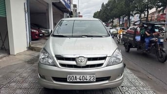 Toyota Innova 2006 G - 100000 km