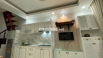 Cho thuê nhà nguyên căn.Đường Trần Hưng Đạo.Phường Cầu Kho.Quận 1