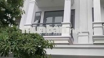 NHÀ PHỐ LIỀN KỀ TÂN CỔ ĐIỂN DĨ AN CHÍNH CHỦ
