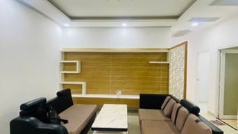Bán căn hộ Oriental Plaza, 83m2(2PN), NTDT. Giá 4 tỷ