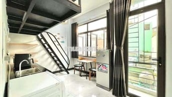 Căn Hộ Duplex Ban Công Siêu Thoáng Ngay Bệnh Viện Hoàn Mỹ