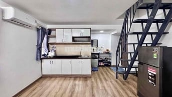 Nhà DUPLEX 2PN - 2WC mới ngay ngã tư Trần Quang Diệu - Lê Văn Sỹ, Q3