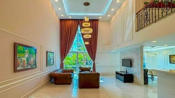 Bán hoặc cho thuê Duplex Vista Verde gồm 3 phòng ngủ 197m2
