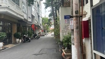 Hiếm có khó tìm. Phân lô góc ngõ 106 Hoàng Quốc Việt 75m² x5 tầng. LH