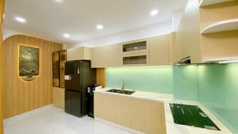 SÁT MT LÊ VĂN SỸ LĂNG CHA CẢ 6M x 7M 4 TẦNG ĐẸP 4PN chỉ 8 tỷ hơn