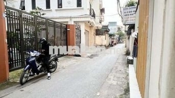 Nhà đẹp Đàm Quang Trung LB, siêu hiếm 32m,5T ngõ 3m giá 7,95tỷ.