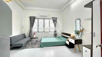 Căn Studio Full Nội Thất New 100% - Gần Vòng Xoay Dân Chủ