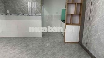 Bán Nhà  Trệt Lầu Gần Bệnh Viện Q12 Giá 650TR .