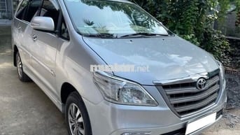 Innova 2015 số sàn màu bạc