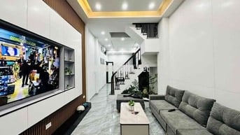 Nhà Đẹp Bạch Mai, Hai Bà Trưng 39m, 4 tầng, mt 3.6m, giá 8.2 tỷ.