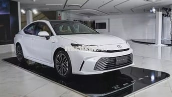 Toyota Camry 2025 2.5 HEV Top - 800 km