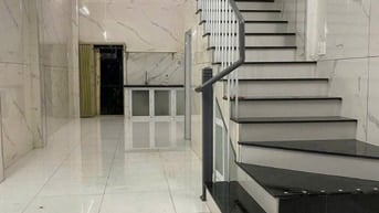 Cho thuê nhà 2 hẻm 3m(BG) Nguyễn Chí Thanh, P.4, Q.11 giá 12tr