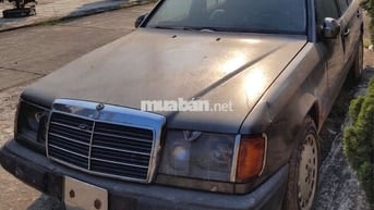 Bán xe Mercedes trưng bày, lấy linh kiện