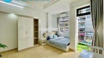 Cho Thuê Căn Hộ Ban Công Lớn Full Nội Thất ở Chu Văn An ở Bình Thạnh