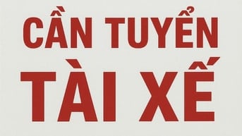 Lái xe tải chở gạch men bốc hàng cùng với phụ xe