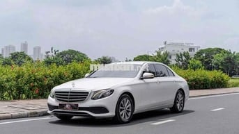 E200 Facelift - 2019 màu trắng/ nt nâu sang trọng
