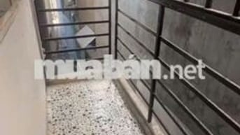 Cần bán nhà nhỏ hẻm 52 Nguyễn Thị Thập