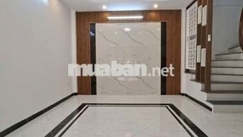 Bán căn nhà rộng - ngõ to ở Cự Khối - Long Biên - ô tô đỗ cổng