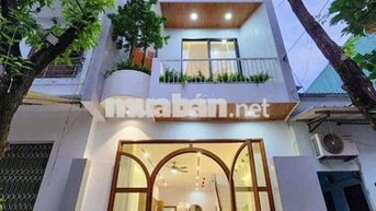 Bán nhà 3 tầng full nội thất mặt tiền hoà minh cách biển 500m giá 6tyx