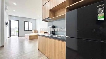 CHO THUÊ PHÒNG STUDIO BAN CÔNG FULL NỘI THẤT NGAY THÀNH THÁI Q10 MỚI