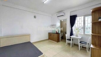 Cho Thuê Căn Hộ Mới Full Nội Thất Cửa Sổ Trời