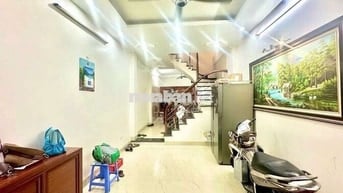BÁN NHÀ DÂN XÂY 4 TẦNG 39M² CẠNH ĐƯỜNG CỔ LINH, LONG BIÊN ÔTÔ ĐỖ CỬA