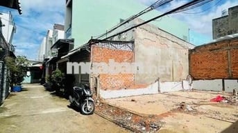 Nền thổ cư đẹp ngay sát trục chính hẻm 9 Phạm Ngọc Hưng