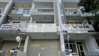 Cho thuê Nhà nguyên căn 5x20m2 có thang máy, KDC HIMLAM GIÁ: 55 triệu