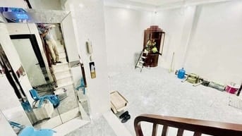Bán nhà đường Bát Khối- gần ngay siêu thị Aeon Long Biên 35m, 8.7 tỷ
