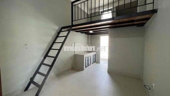 Gác Cao Có Ban Công Có Nội Thất Rộng 30M2 Ngay Lotte Quận 7