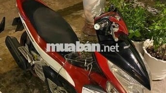 Gia đình dư chiếc Honda Airblade 2012 còn chạy tôt