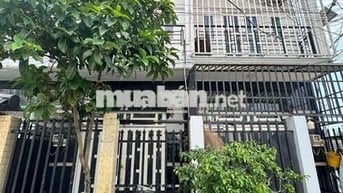 Nhà Nguyên Căn 4 phòng ngủ, hẻm xe hơi, ngay cầu Bà Sáu