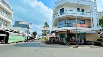 NHÀ ĐẸP GÓC 2 MẶT TIỀN NAM LONG
