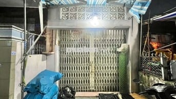 Cho thuê nhà nguyêm căn.Đường Hồ Thị Kỷ.Phường 1.Quận 10