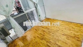 căn 2pn 2 máy lạnh bếp wc dưới trệt xe đẩy dc vào phòng bếp giờ tự do