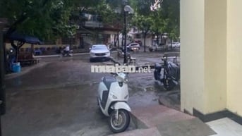 GIA ĐÌNH BÁN NHANH CĂN CC TẠI XUÂN LA TÂY HỒ.