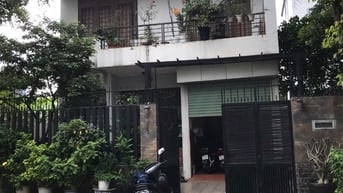 Bán biệt thự khu biệt lập 1 trệt 1 lầu, dân cư an ninh, dân trí