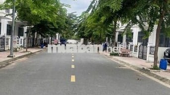 Về quê,cắt lỗ 300triệu,1 trệt 2 lầu sổ hoàn công đầy đủ,Tân Uyên,BD