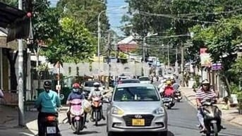 Bán rẻ Nhà mặt tiền Buôn bán giáp Lái Thiêu 5x30m