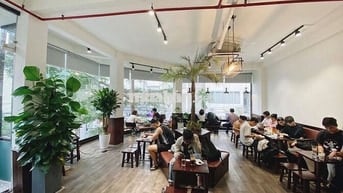 Sang nhượng quán cà phê đông đúc 2 mặt tiền