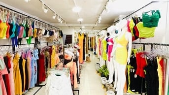 MẶT TIỀN HIẾM " NGUYỄN TRÃI" Q5- KINH ĐÔ THỜI TRANG- 35m2 5 TẦNG 